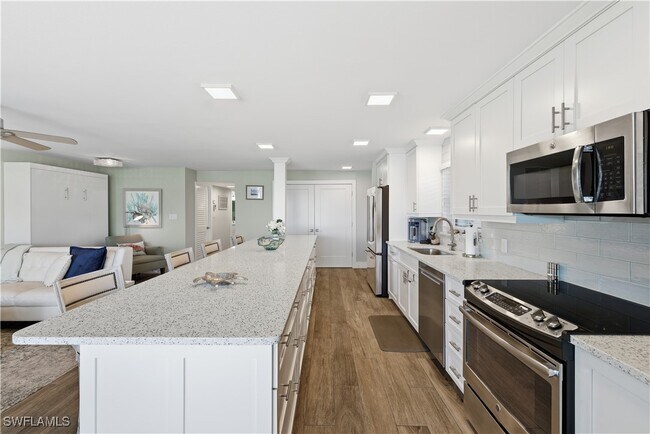 Building Photo - 1910 Gulf Shore Blvd N