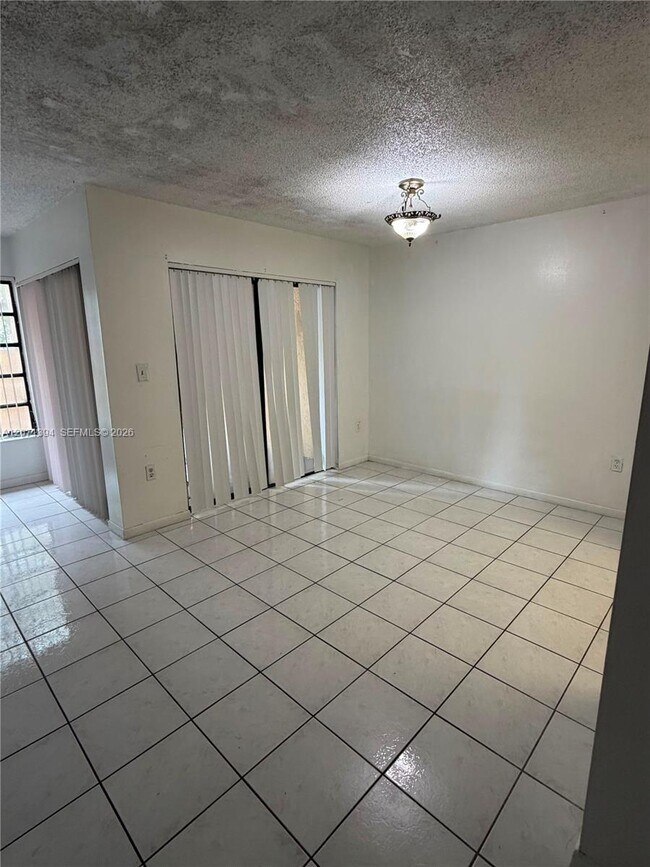 Building Photo - 9015 SW 125th Ave