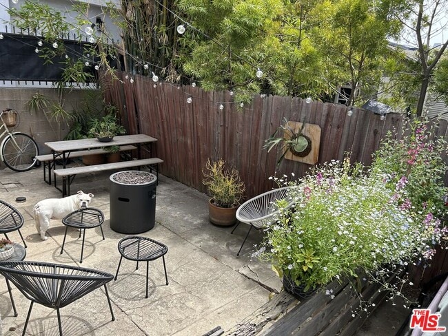 Building Photo - 1806 9th St