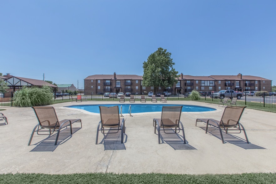 Brickstone At Woodlawn 2323 N Woodlawn Blvd Wichita KS 67220 Apartment Finder