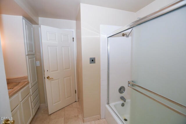 Building Photo - 545 N Avocado Pl