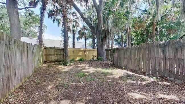 Building Photo - BEAUTIFUL MAYPORT LANDING TOWNHOME!