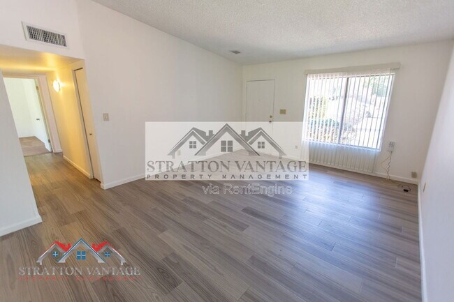 Building Photo - 7911 East Vía de Belleza