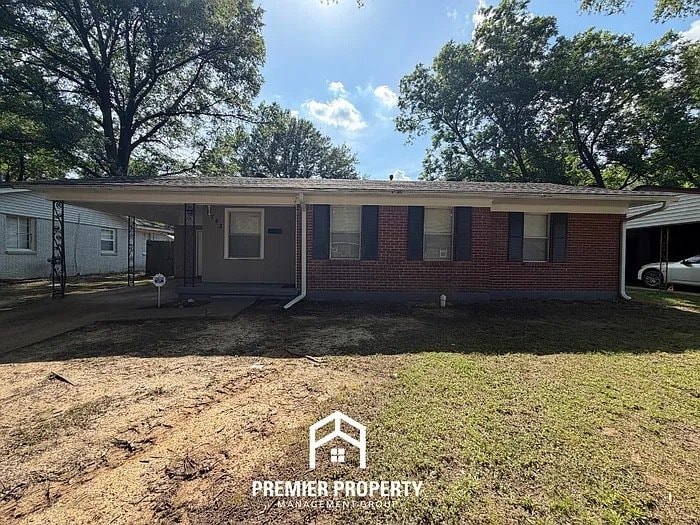 Building Photo - 1743 Tahiti Ln