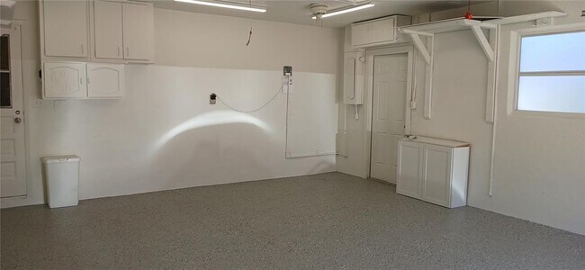 Building Photo - 4397 Harbor Hills Dr