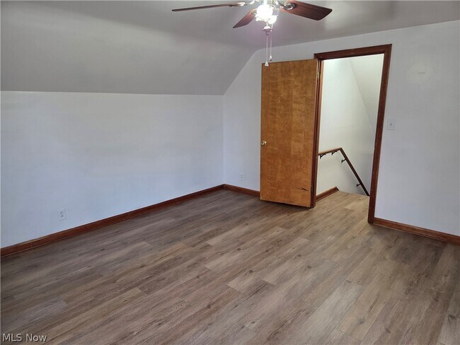 Building Photo - 3976 Faircrest St SW