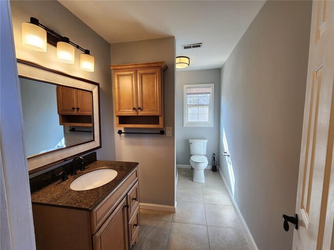 Building Photo - 885 Melody Ln
