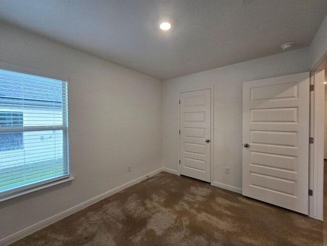 Building Photo - 908 Cherry Laurel Ln