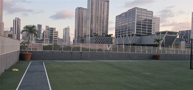 Building Photo - 800 N Miami Ave