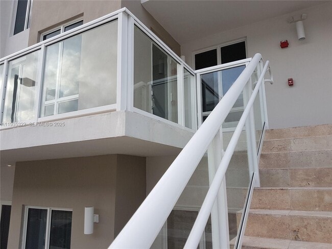 Building Photo - 10245 NW 63rd Terrace