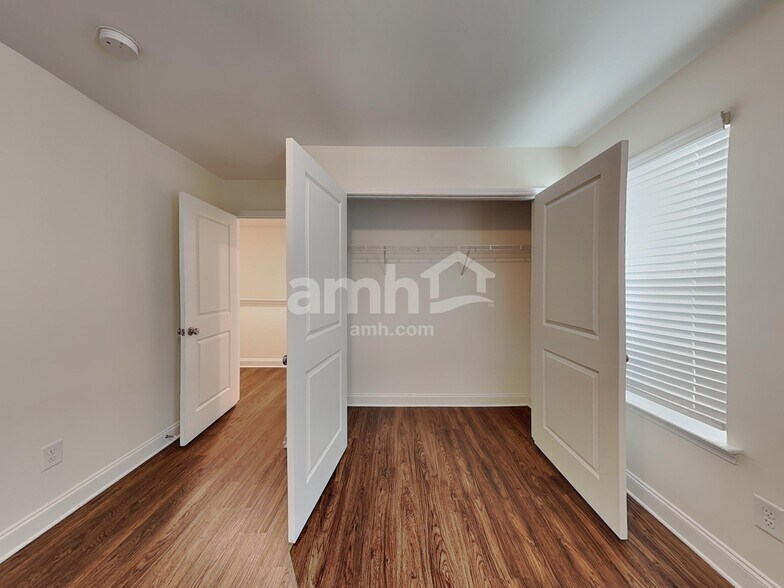 Building Photo - 101 Kirk Dr