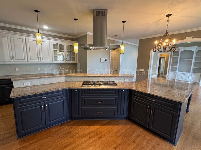 Building Photo - 425 Water Shadow Ln