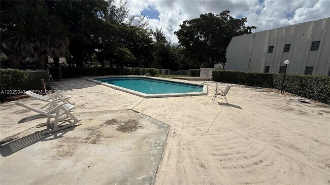 Building Photo - 3199 Coral Hills Dr