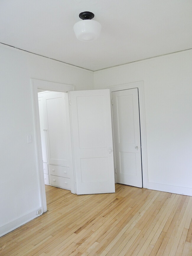 Building Photo - 1780 Van Dyke St