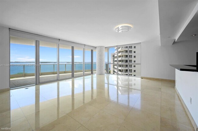 Building Photo - 2 br, 2.5 bath Condo - 1331 Brickell Bay D...