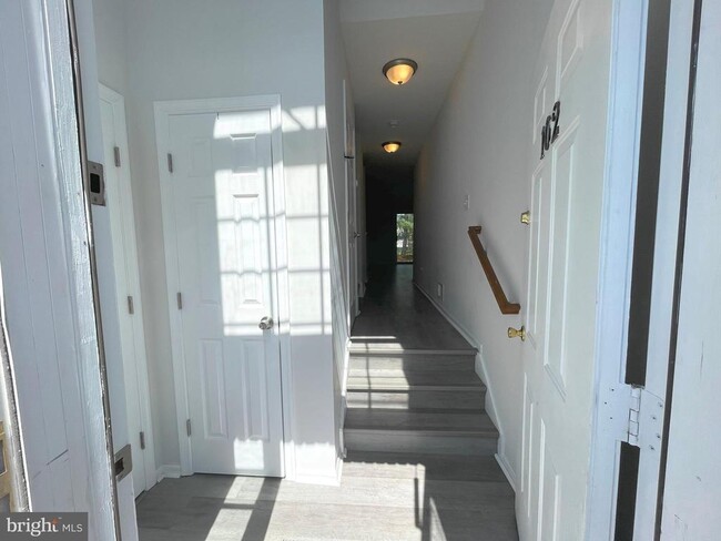 Building Photo - 102 Orchid Ln