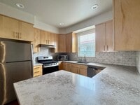 Building Photo - 2460 Newburg Ct