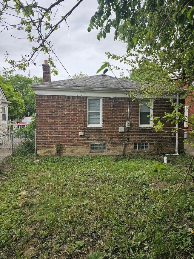 Building Photo - 17335 Teppert St
