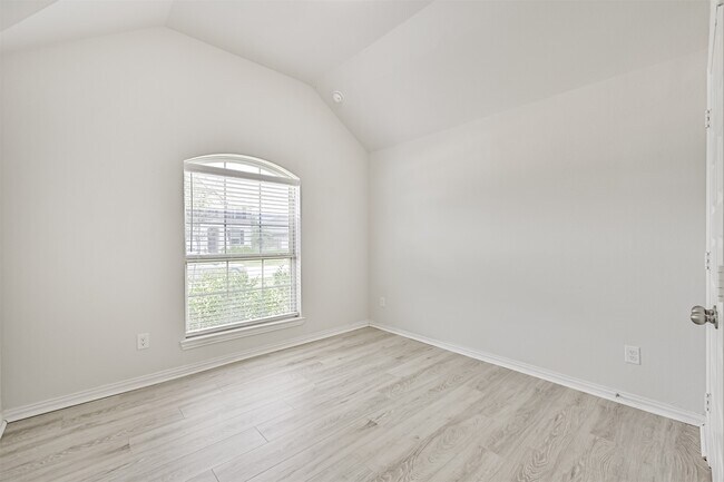 Building Photo - 7019 Terra Dr