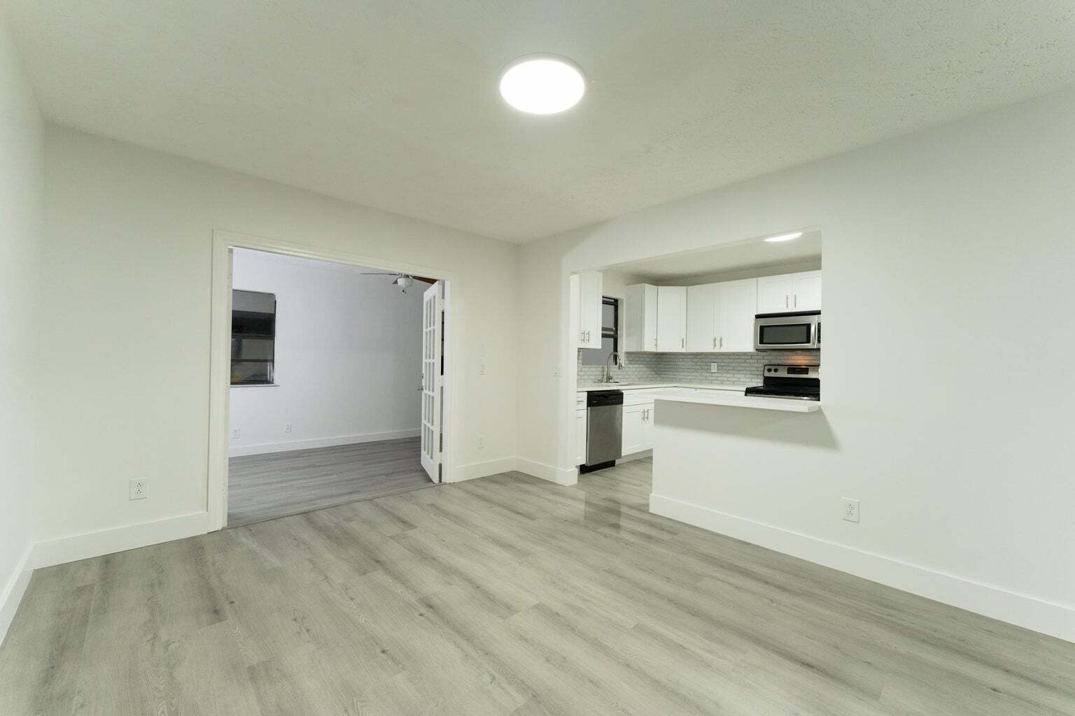 Building Photo - 1181 SW Sarto Ln