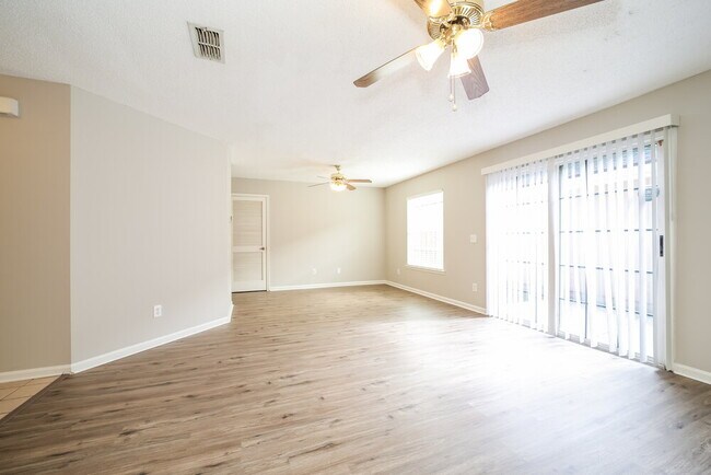 Building Photo - 8338 Argyle Corners Ct