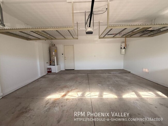 Building Photo - 17130 W Lundberg St