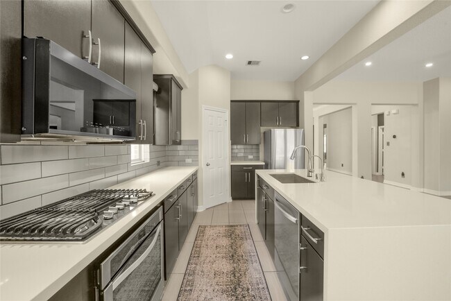 Building Photo - 10919 Walts Run Ln