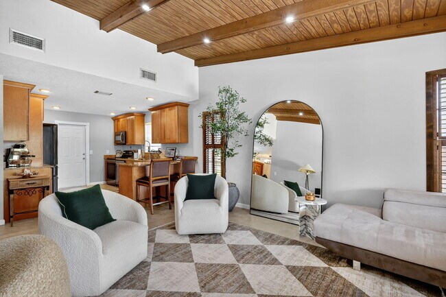 Building Photo - 11294 Pine Valley Dr