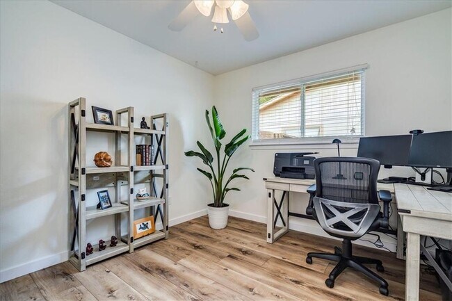 Building Photo - 11322 Bristle Oak Trail