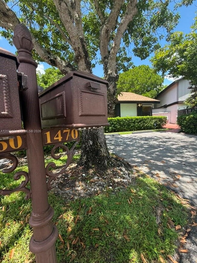 Building Photo - 1470 Flamingo Ct