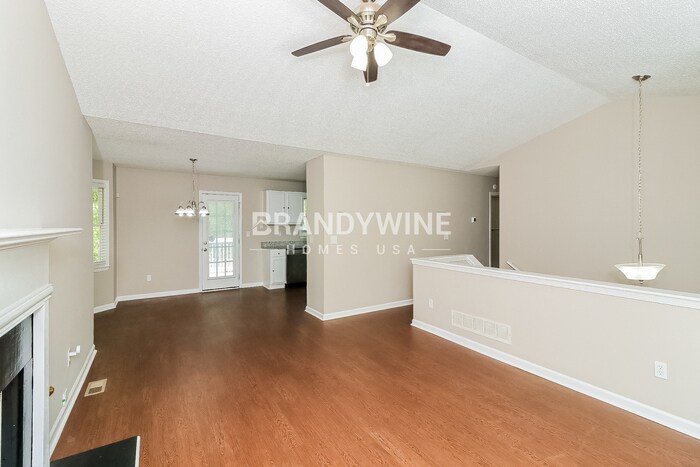 Building Photo - 147 Wesley Mill Dr