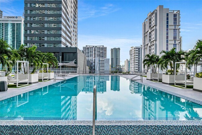 Building Photo - 690 SW 1st Ct