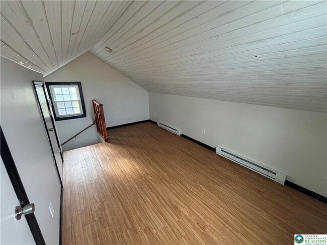 Building Photo - 654 Youngs Hill Rd