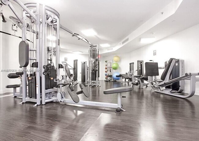 Building Photo - 3300 NE 192 St