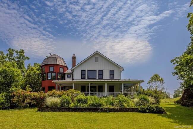 Building Photo - 243 Morton Rd