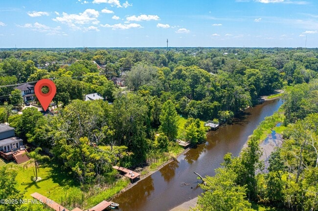 Building Photo - 4227 Woodmere St