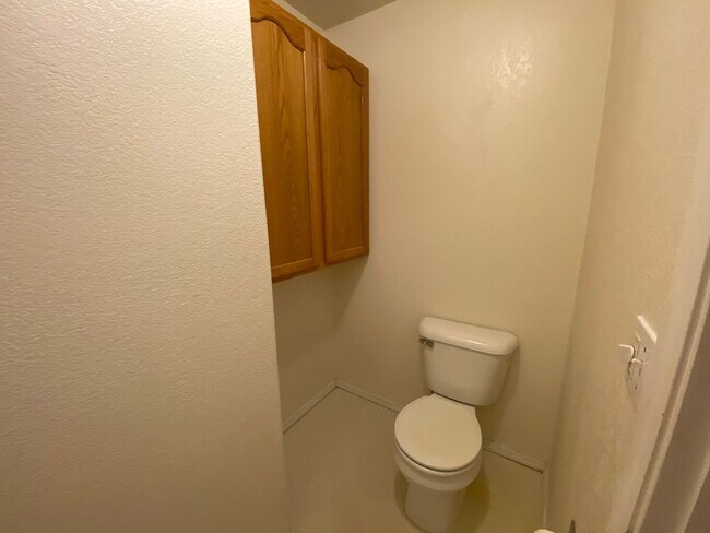 Building Photo - 2 Bedroom, 2 Bath CONDO close to Fort Carson