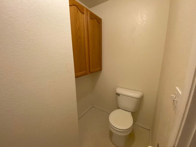 Building Photo - 3890 Strawberry Field Grove