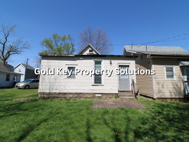 Building Photo - MUNCIE Cozy 2 BR 1 BA House with Main-Level Laundry (NO SECTION 8)