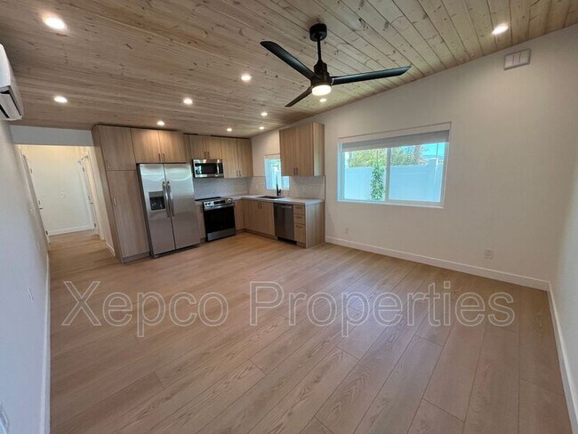 Primary Photo - 38702 Paradise Way
