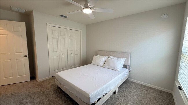 Building Photo - 3139 Laurel Oak Ln