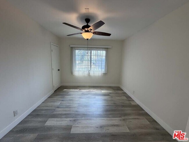 Building Photo - 8818 Ramsgate Ave