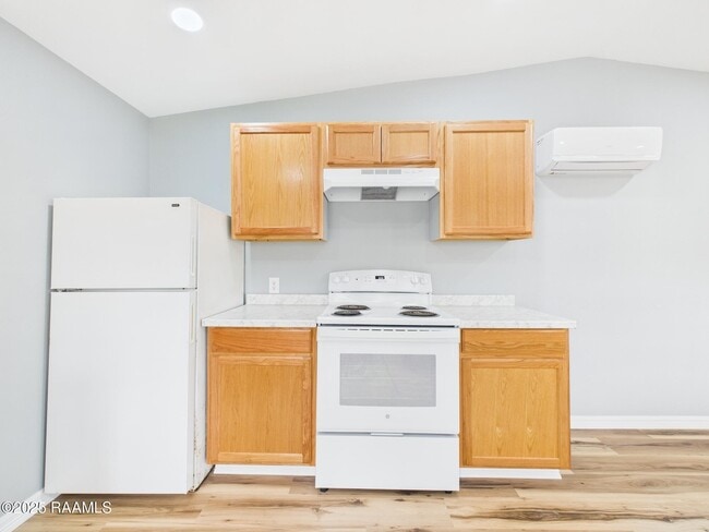 Building Photo - 300 Gauthier Rd