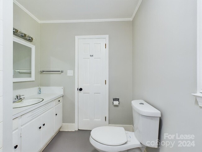 Building Photo - 618 Monroe Hwy