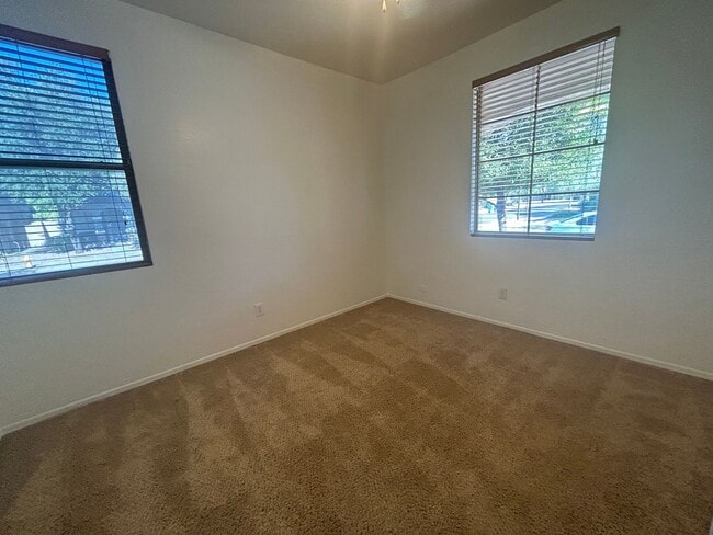 Building Photo - 3 Bedroom Plus Den
