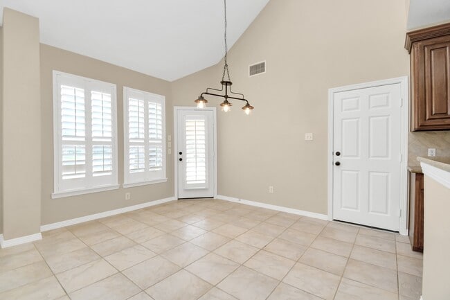Building Photo - 2026 Arbor Cove