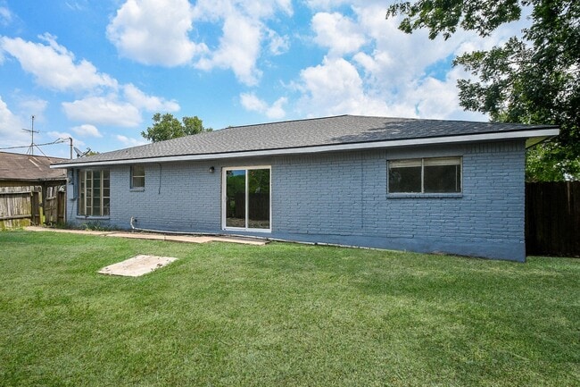 Building Photo - 12654 Monarch Rd