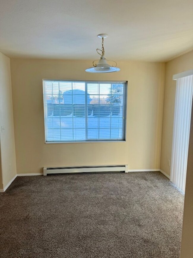 Building Photo - Spacious 2-Bedroom Townhouse in Bozeman – ...