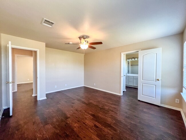 Building Photo - 218 Val Verde Dr