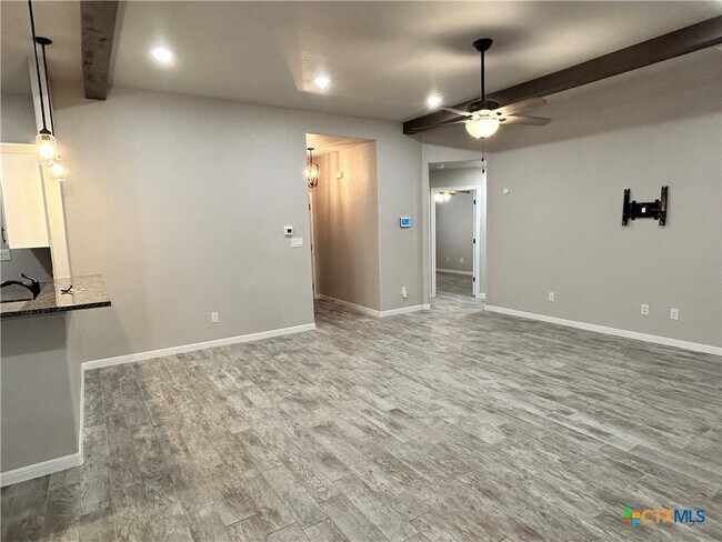 Building Photo - 1614 Curlew Ln